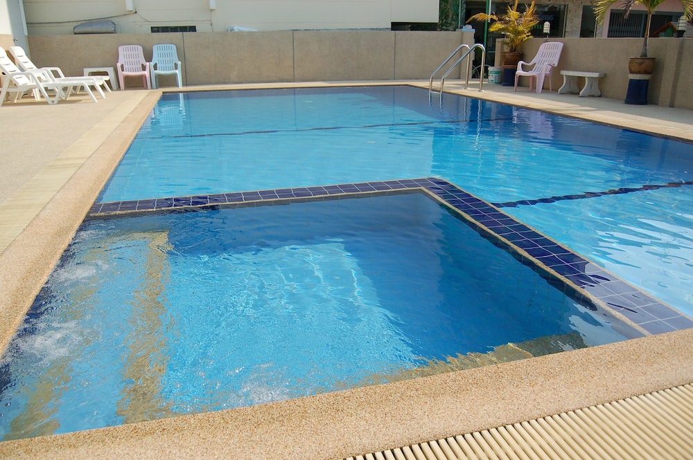 Baan Manthana Hotel 38/50