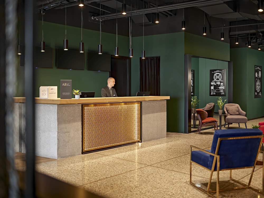 Movenpick Zagreb 8/50
