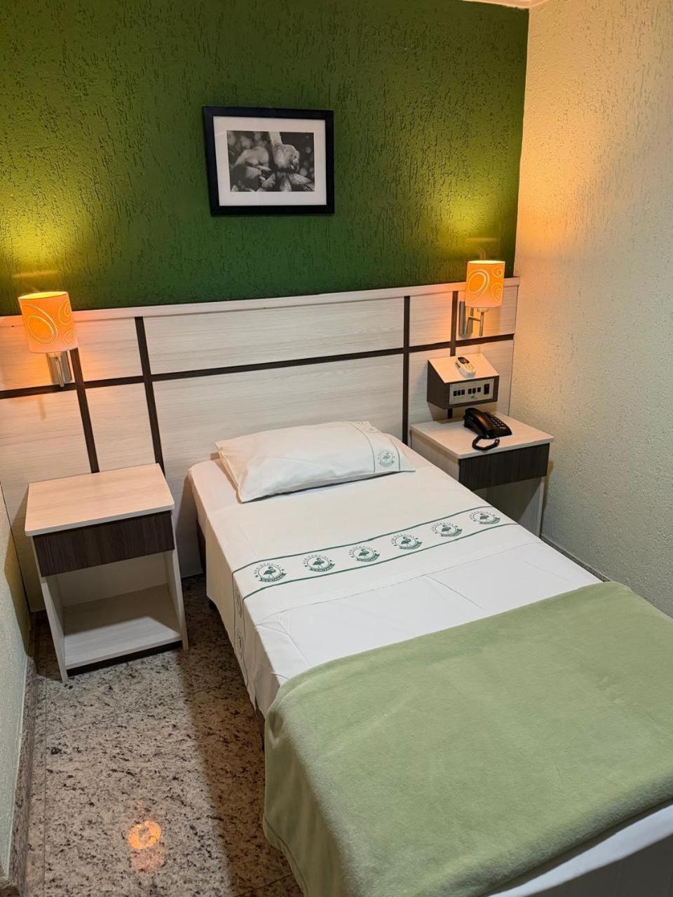 Residencial Pantanal Santa Cruz Hotel 19/35