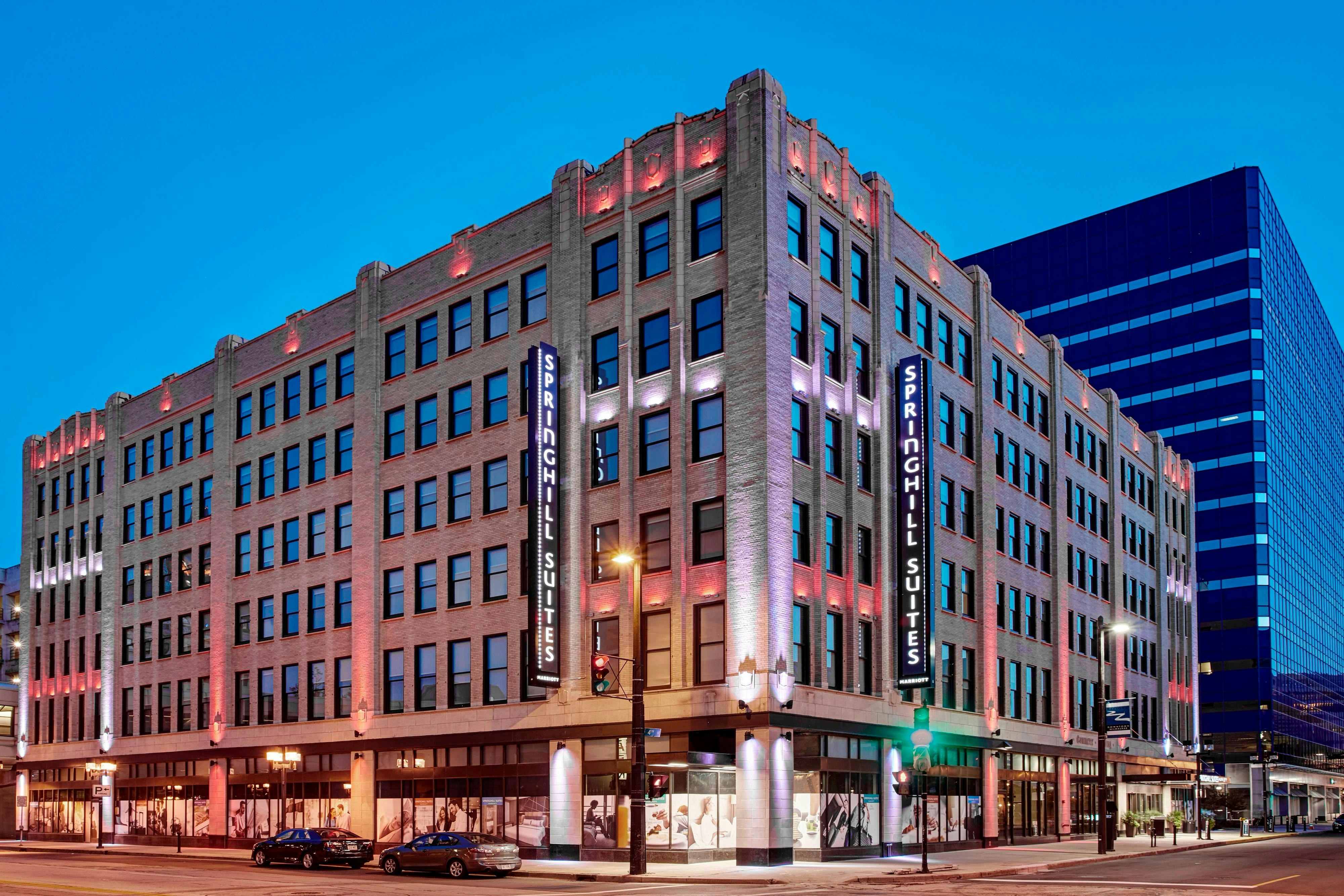 SPRINGHILL SUITES MILWAUKEE DOWNTOWN 2/17