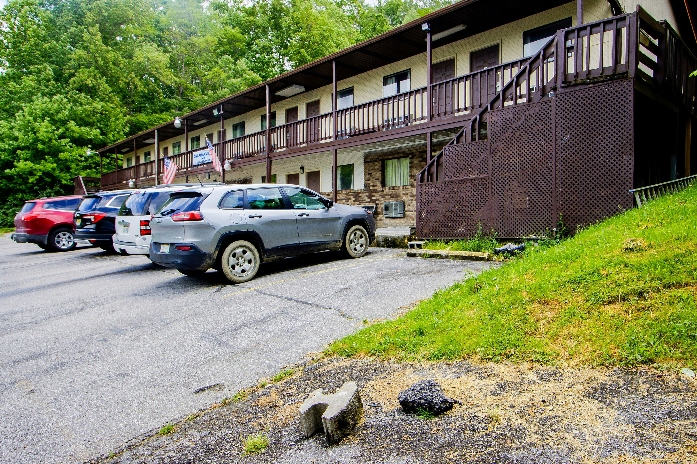 OYO Hotel Chapmanville Inn, WV - Hwy 119 10/15