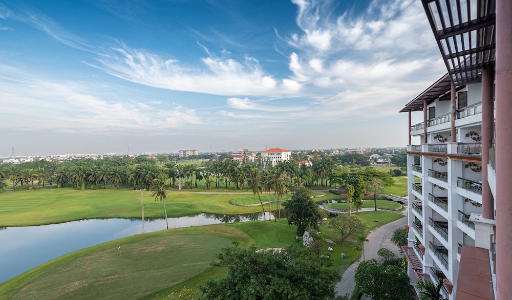 SUMMIT WINDMILL GOLF RESIDENCE 48/50