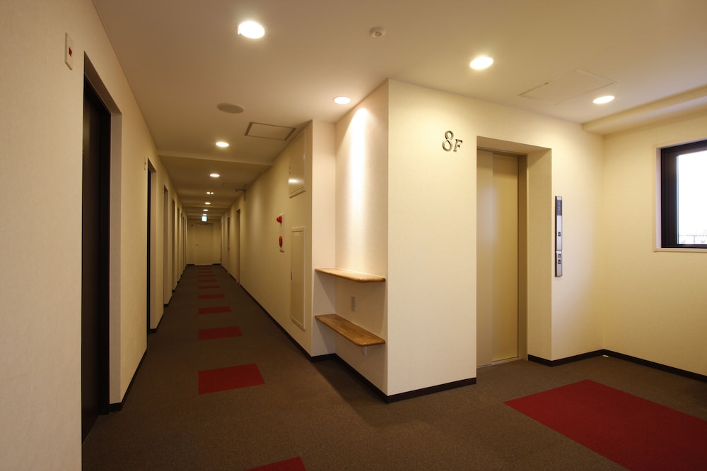 Palace Japan Hotel 8/45