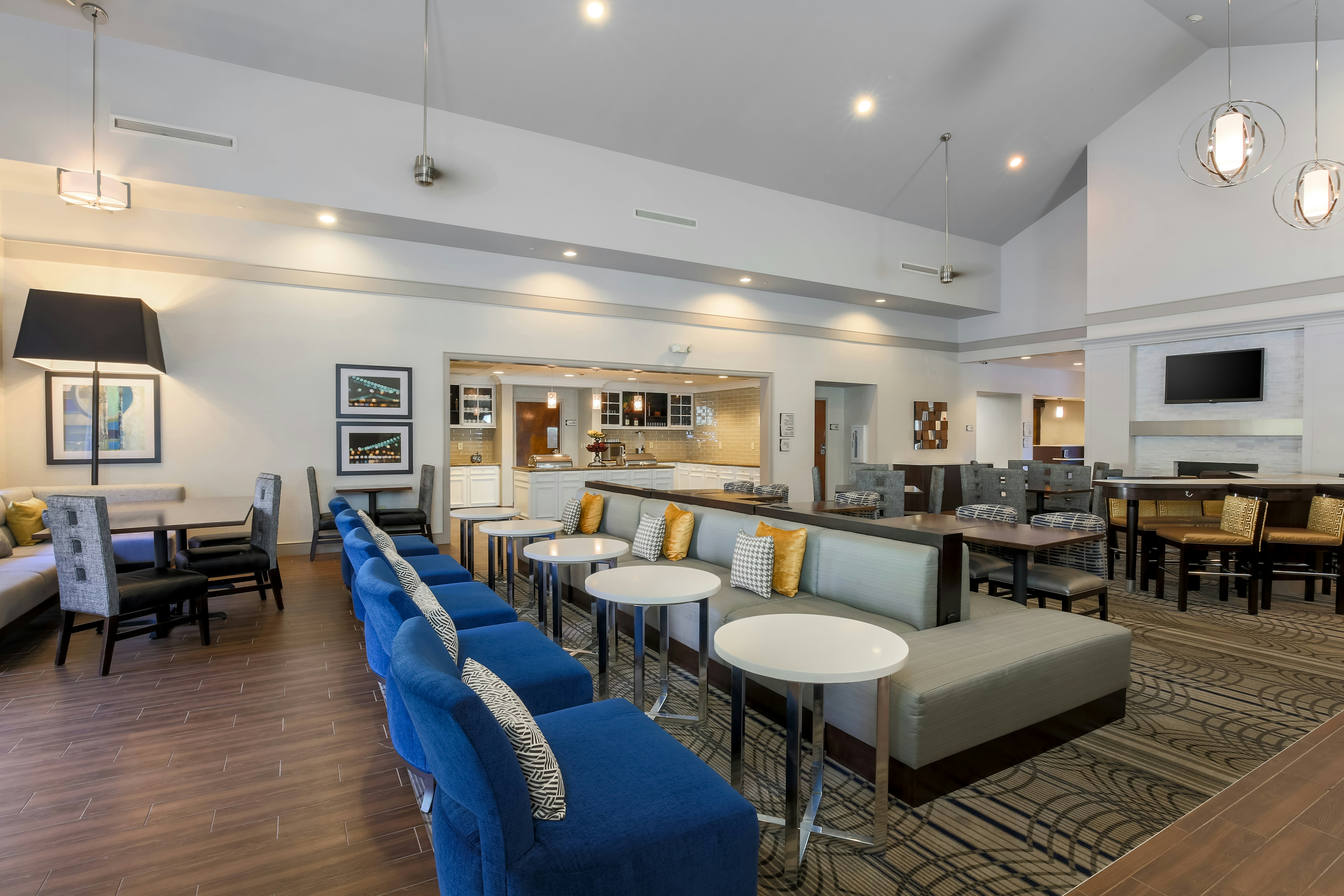 Homewood Suites by Hilton Southwind Hacks Cross 15/17