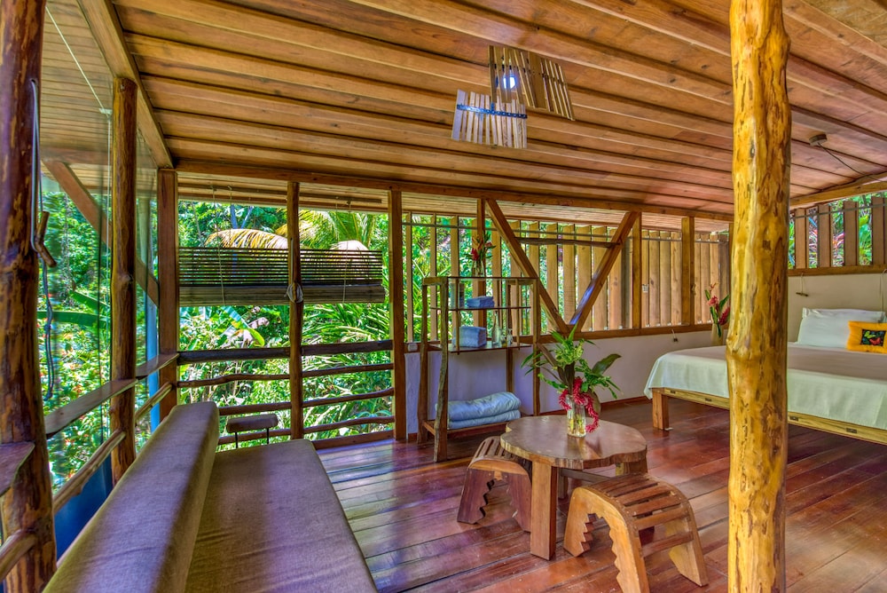 Omega Tours Adventure Company And Eco Jungle Lodge 24/50