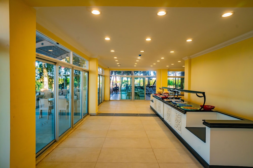 Prenses Sealine Beach Hotel 32/50