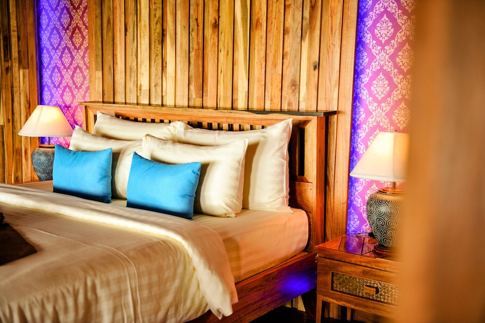 Phi Phi Phu Chalet Beach Resort 5/42