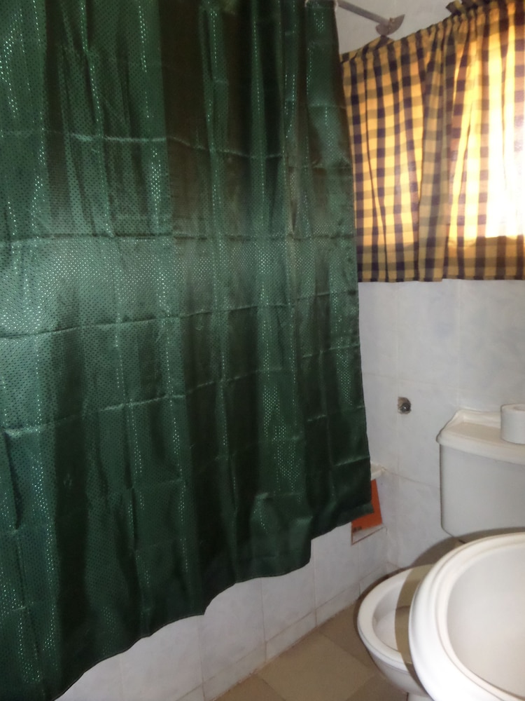 EXECUTIVE, SUITE