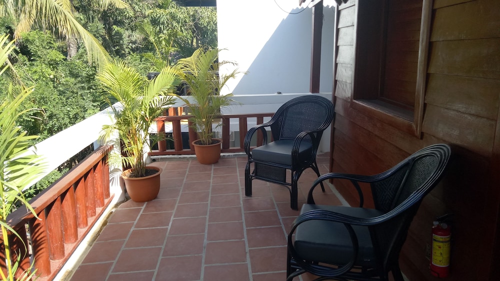 Samathi Lake Resort 9/48