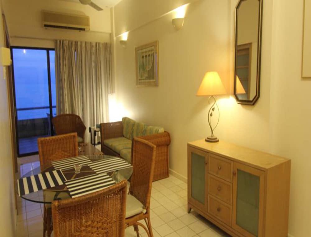 Paradise Lagoon Apartment 11/21
