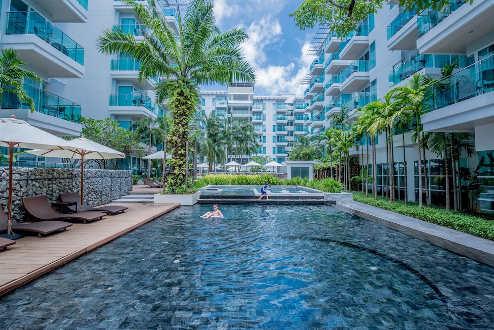 Fishermen's Harbour Urban Resort 45/50