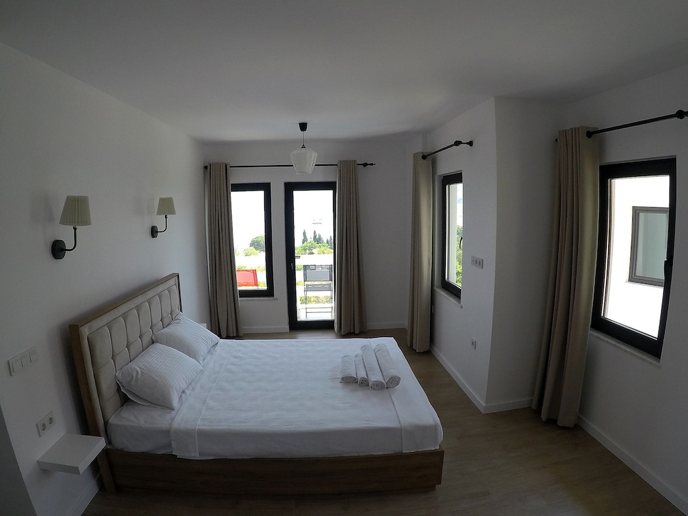 Atlantis, Deluxe, Queen Bed, Sea View