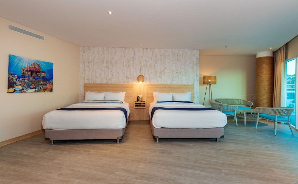 Aquamare Hotel 9/50