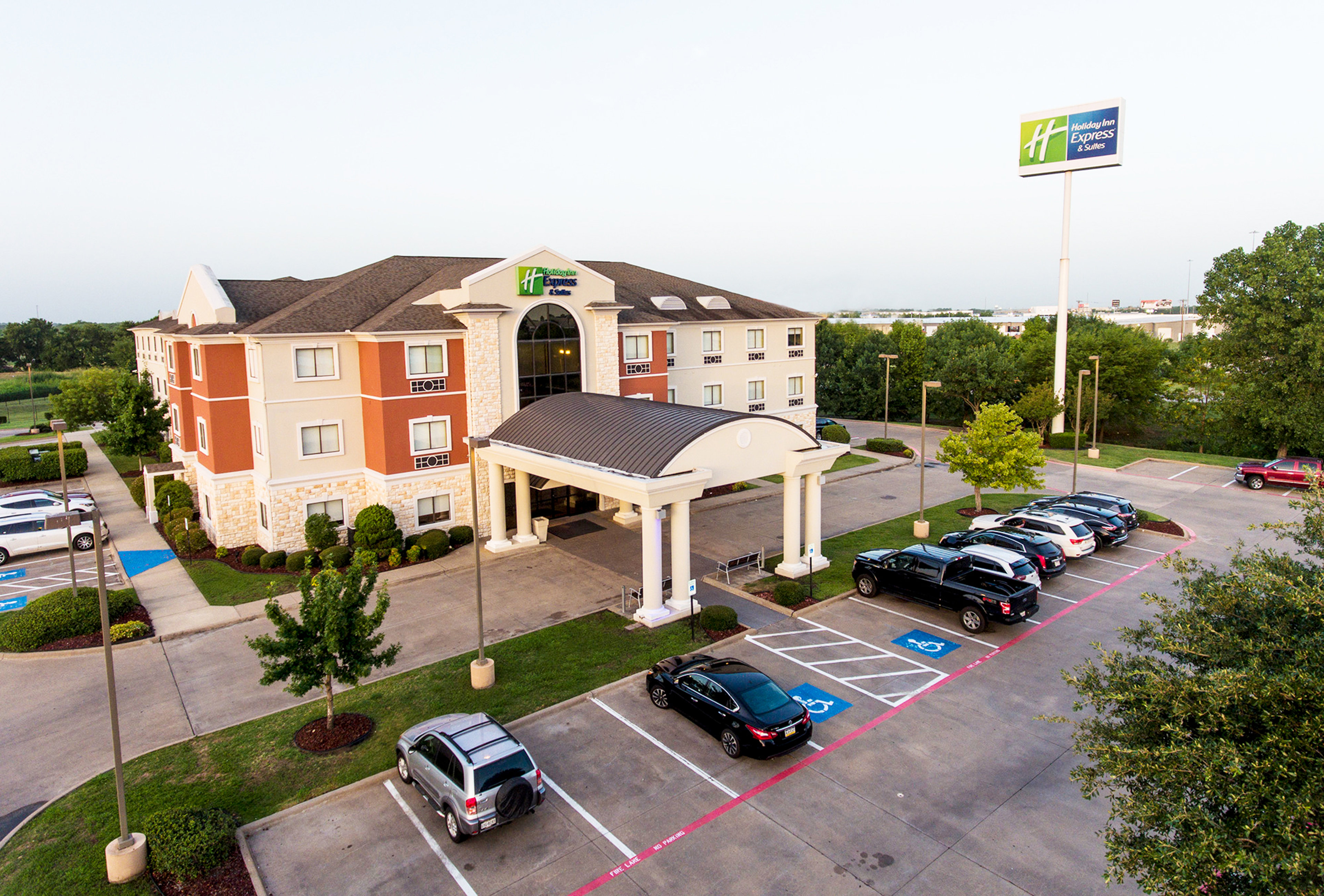 Holiday Inn Express Hotel Suites Greenville 44/47