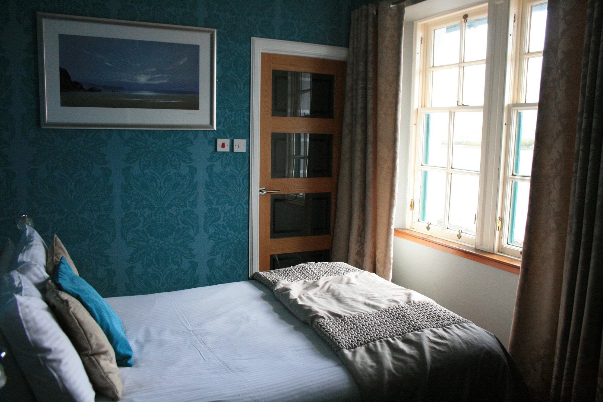STANDARD, DOUBLE BED, SEA VIEW