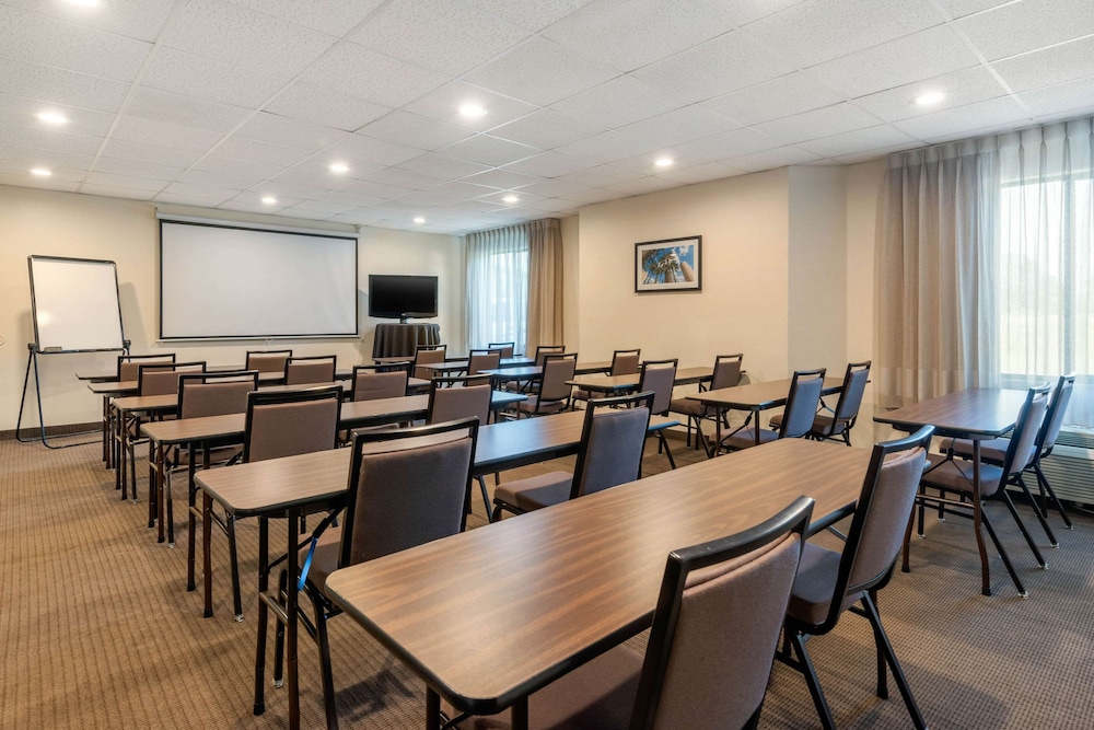 Spot X Hotel Wesley Chapel - Tampa Area 44/53