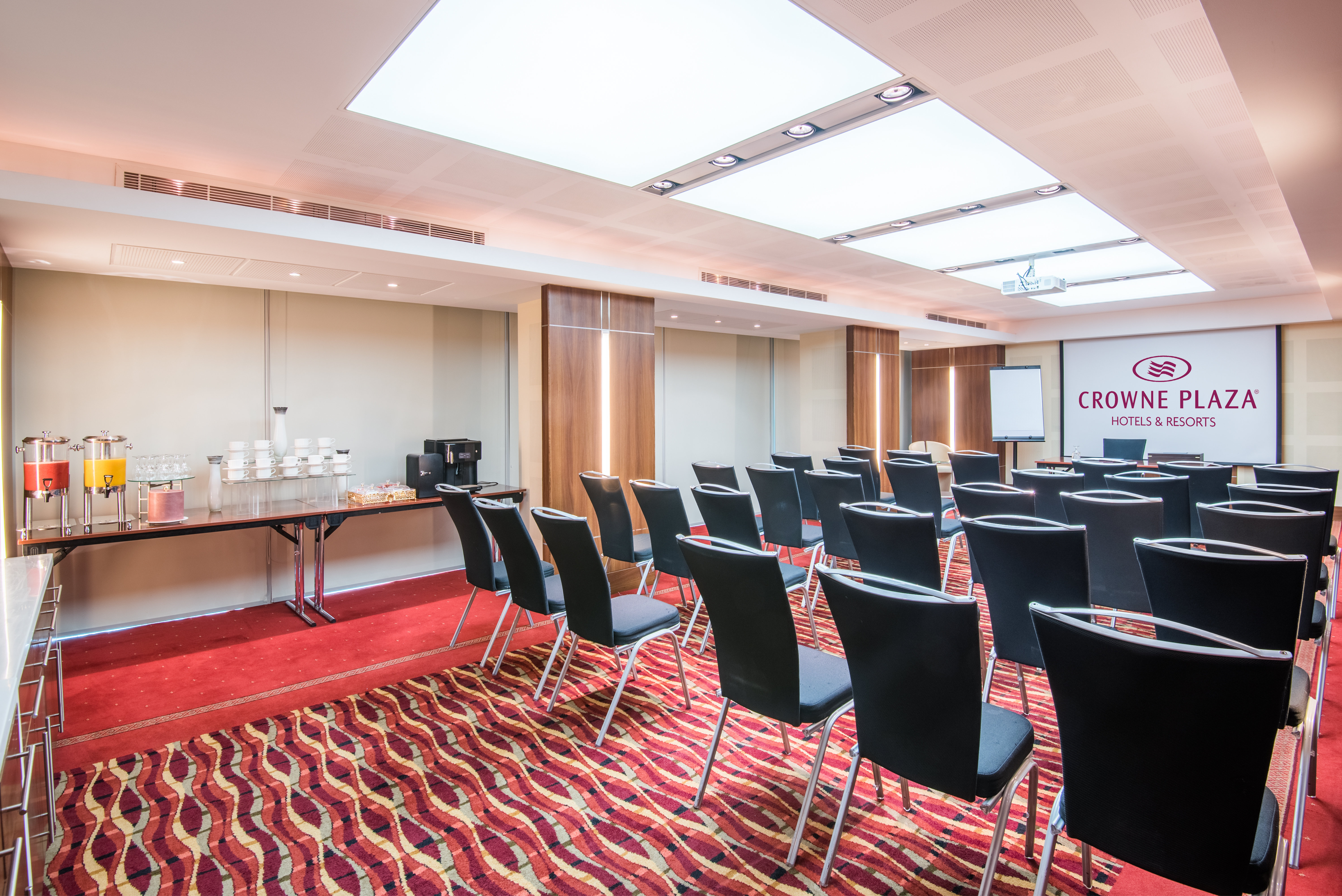 Crowne Plaza Kuwait Al Thuraya 67/79