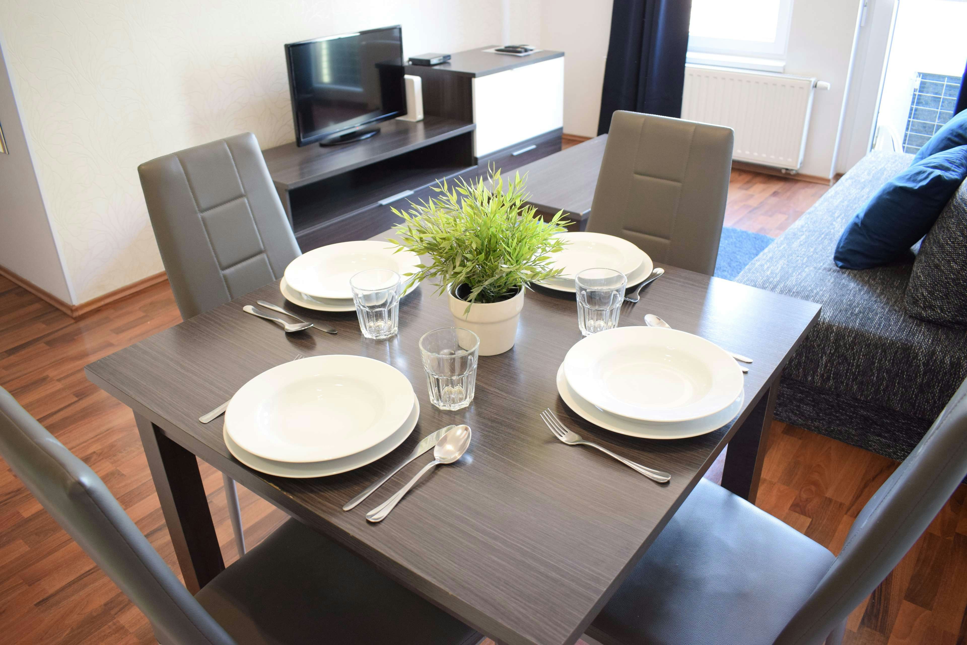 CORVIN CENTER SUITES 64/87