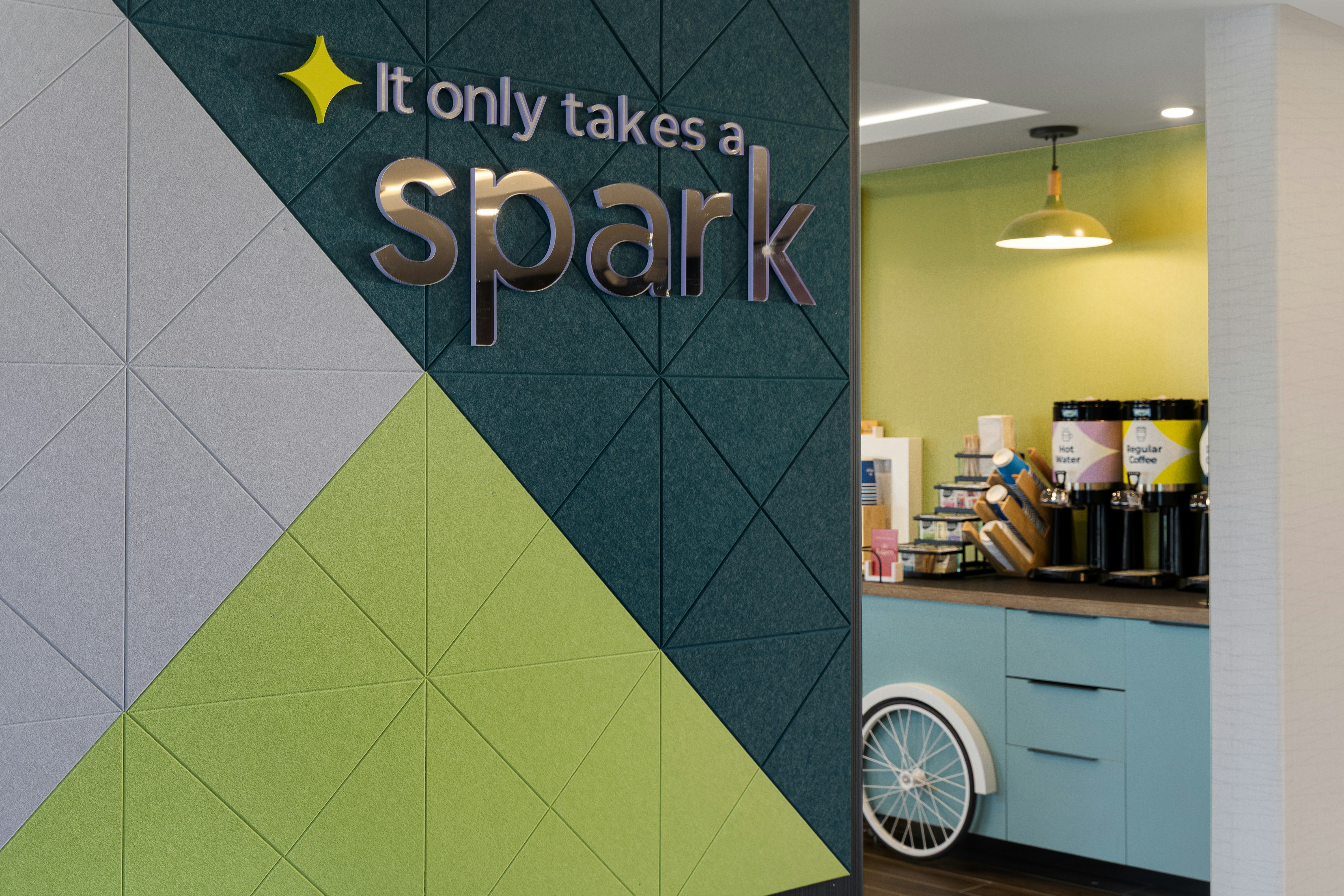 Spark by Hilton Woodstock 14/24