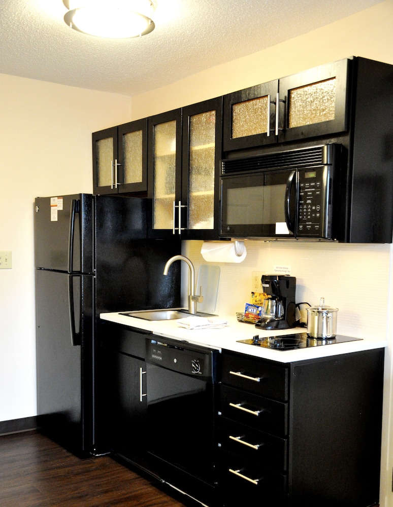 Candlewood Suites Washington Dulles Sterling 6/50