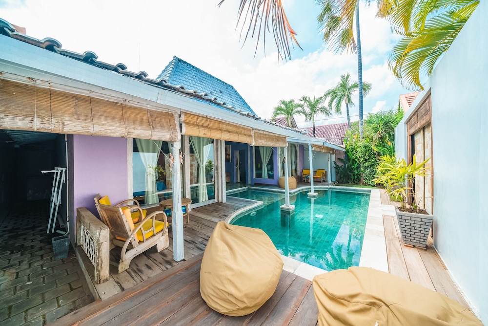 Villa West 15/28