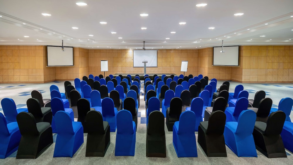 Radisson Blu Palace Resort and Thalasso 67/78