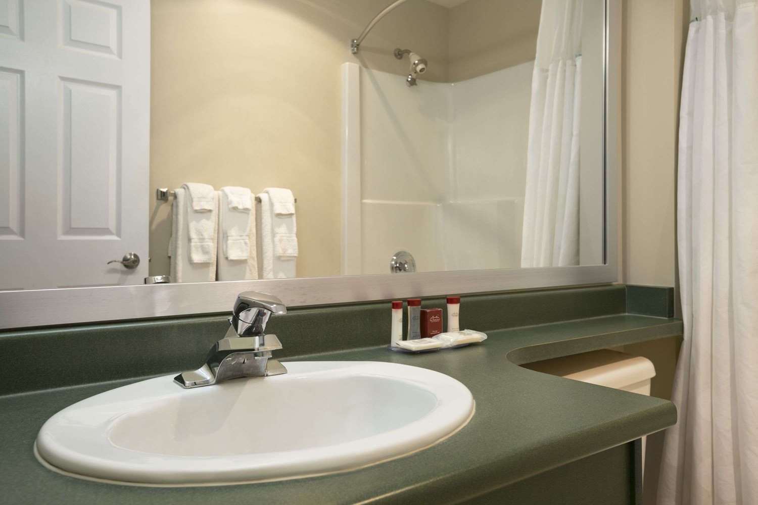 Ramada Limited - Merritt 21/21