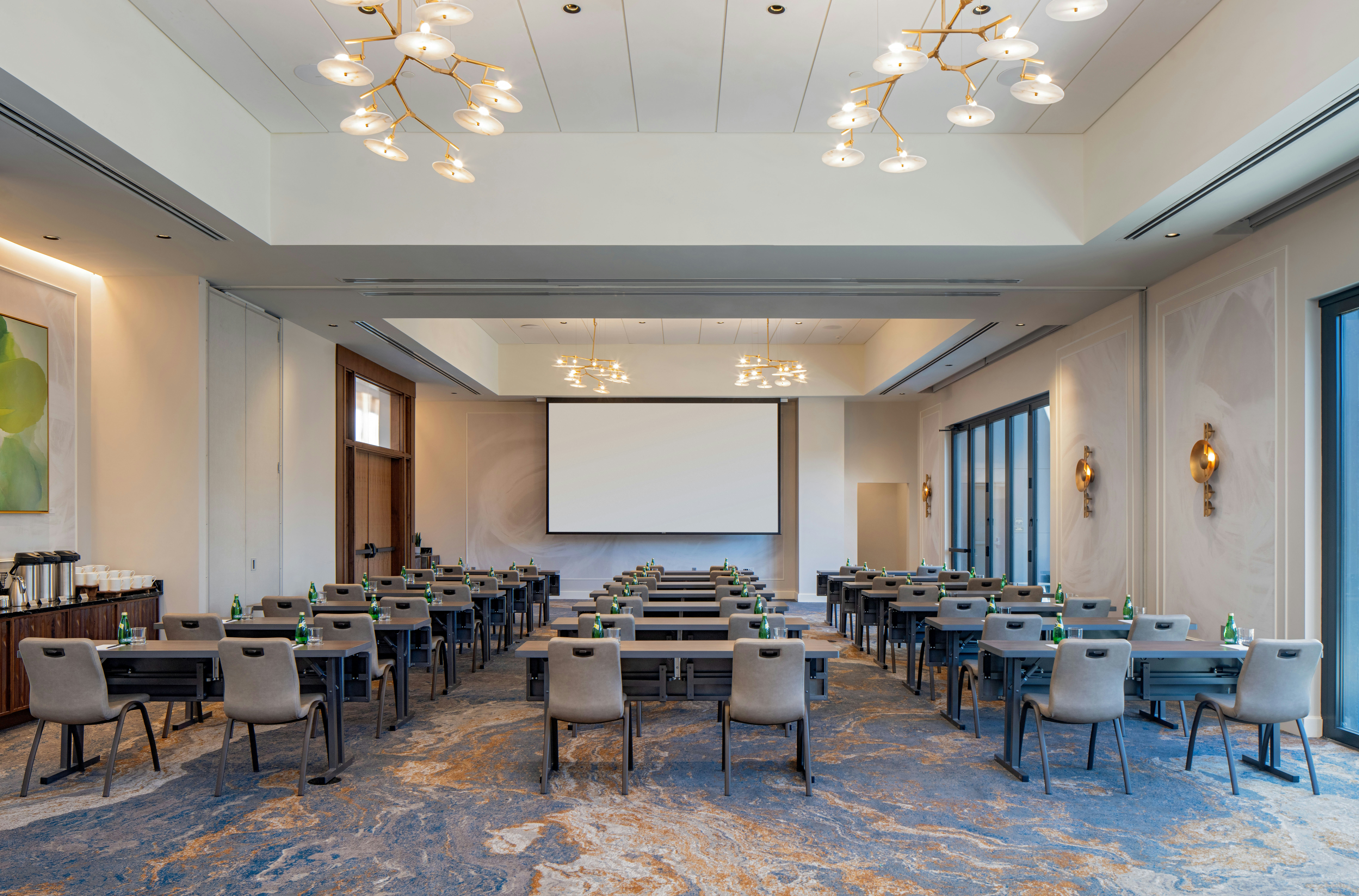 Tempo by Hilton Nashville Downtown 55/60