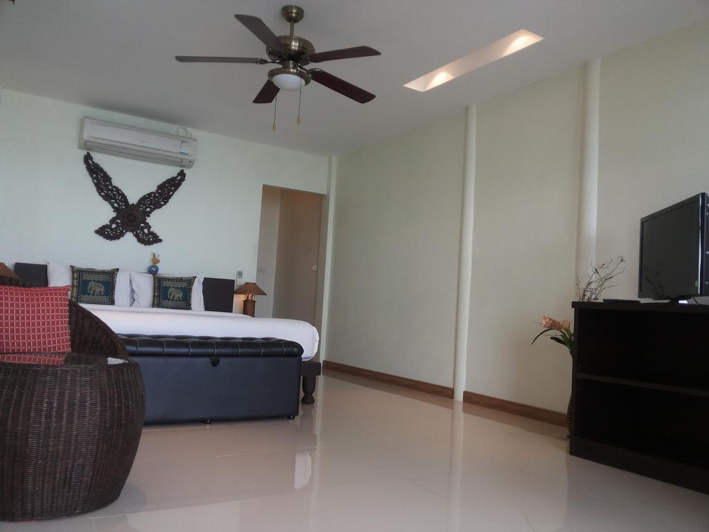 Lipa Lodge Beach Resort 20/43