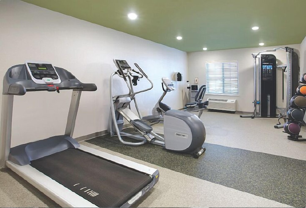 WoodSpring Suites Rochester Greece 4/7