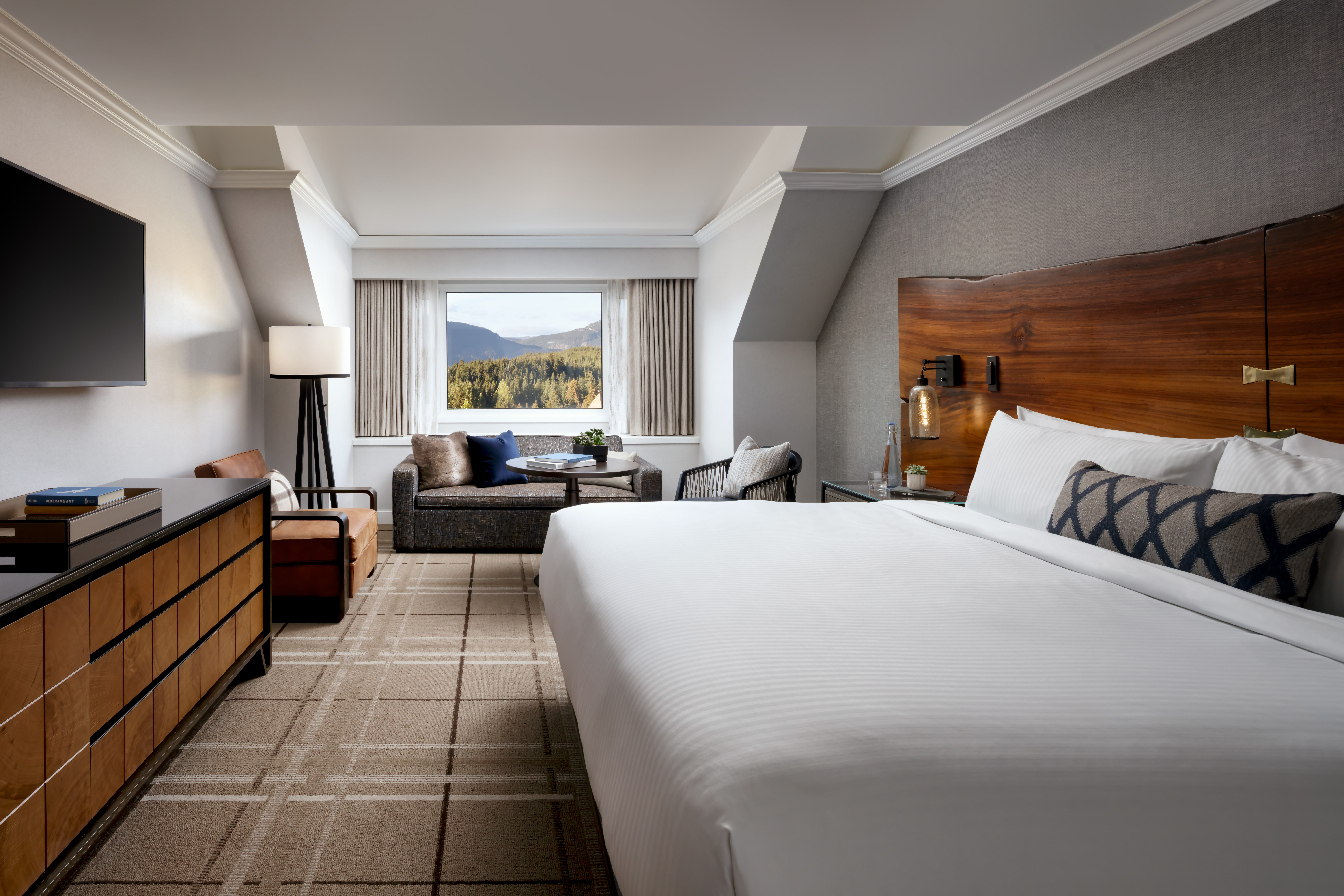 Slope, Mountain, Deluxe, King Bed, Side View