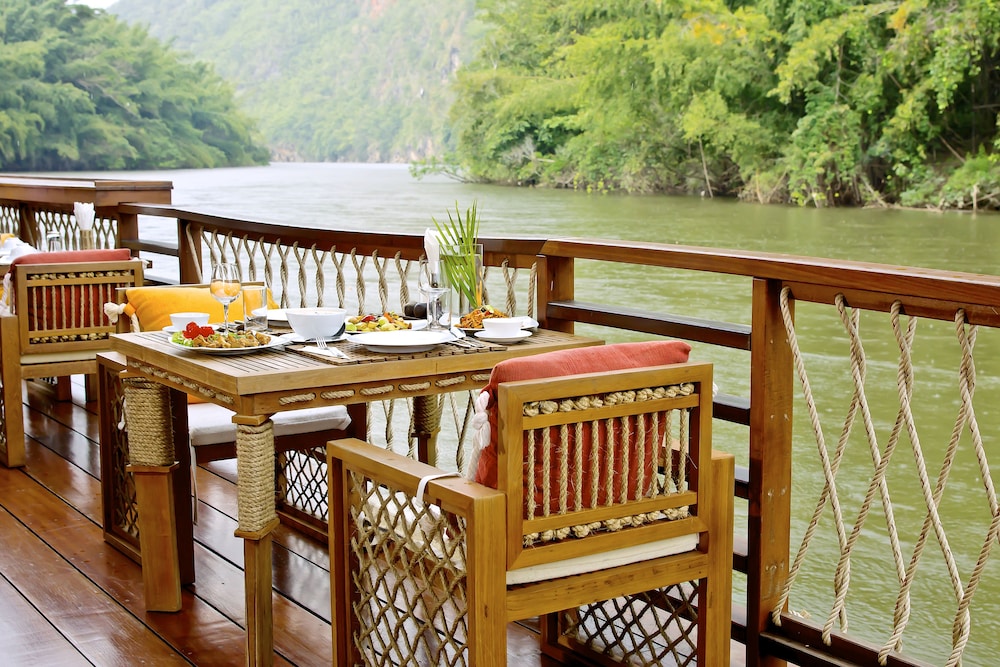 The Float House River Kwai 35/47