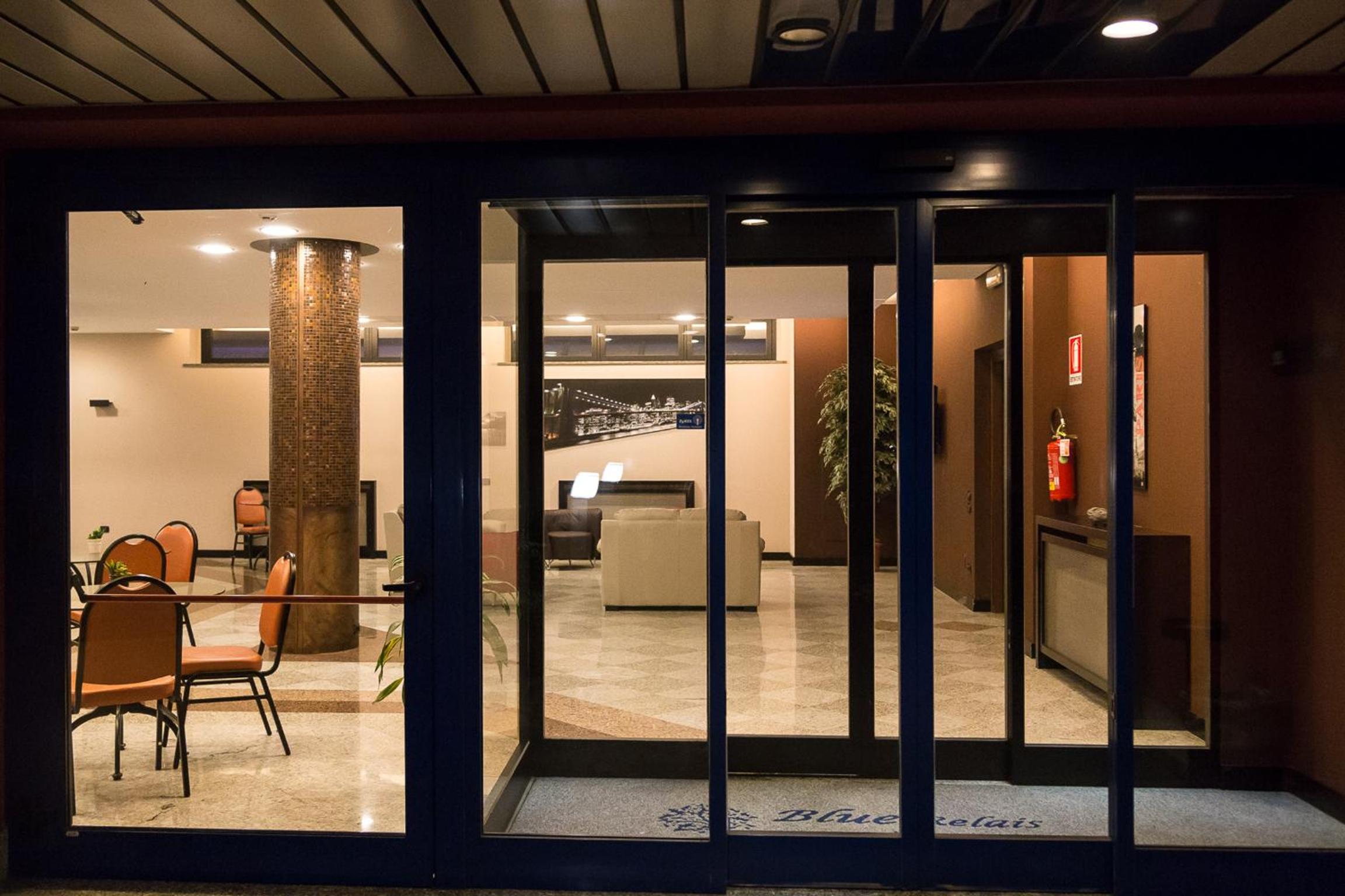 Blue Relais Maggiore 46/57