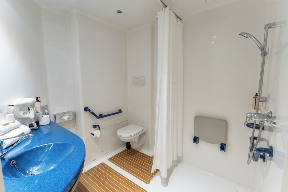 MERCURE RENNES CESSON 26/69
