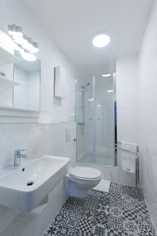 Tm Suites 31/36