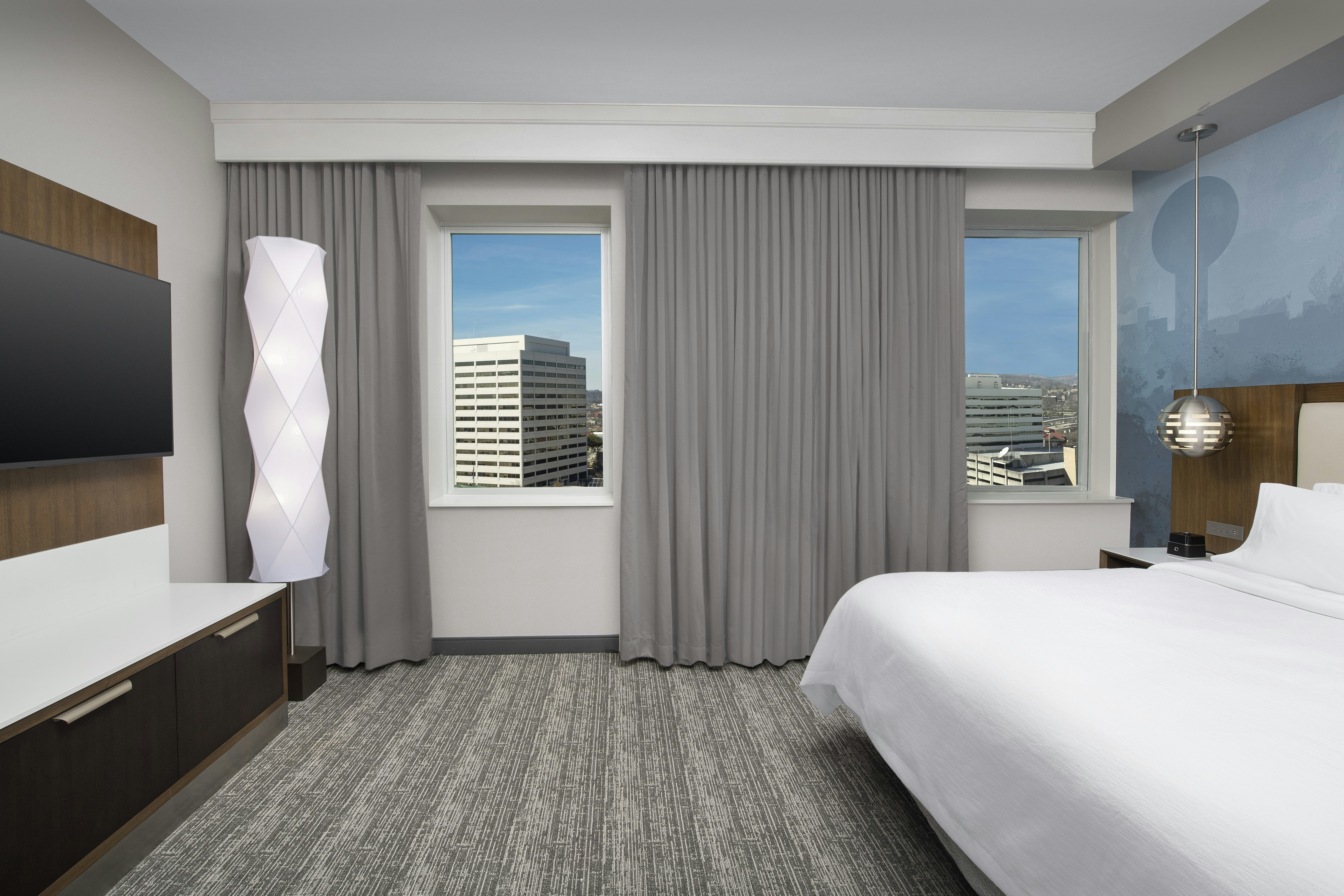 2 ROOMS, SUITE, KING BED