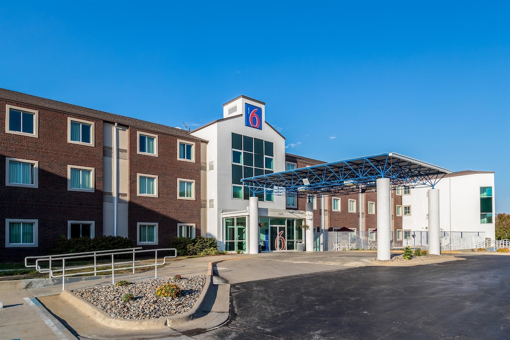 Motel6 West Des Moines, IA 6/52