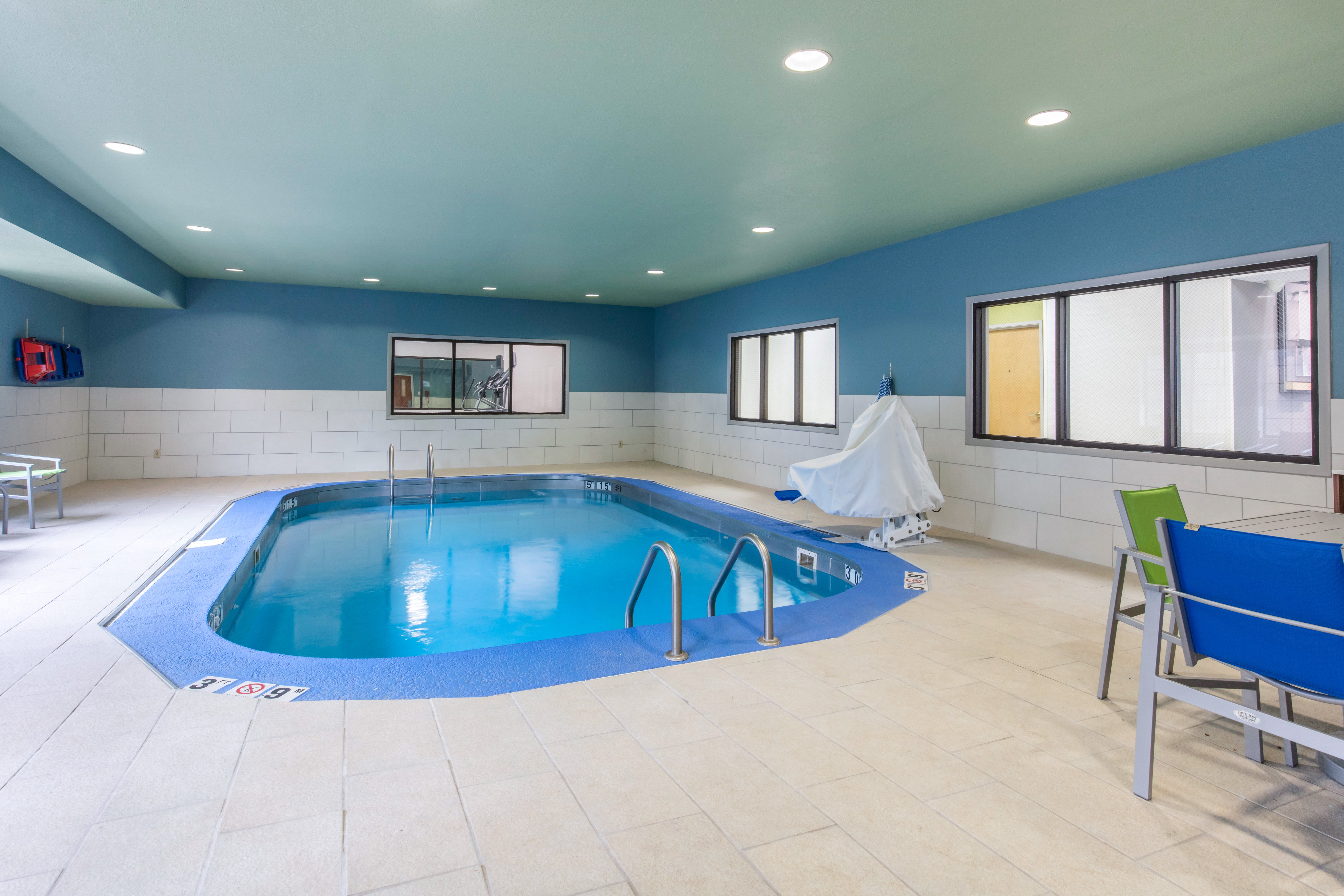 Holiday Inn Express Henderson N Evansville South 29/40