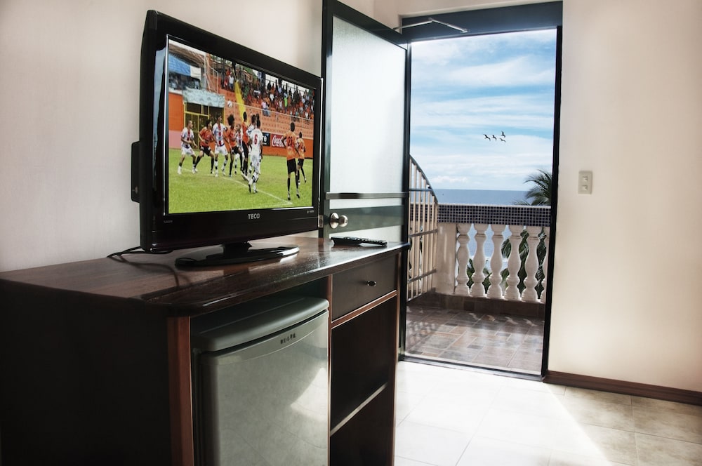 Hotel Puntarenas Beach 10/50