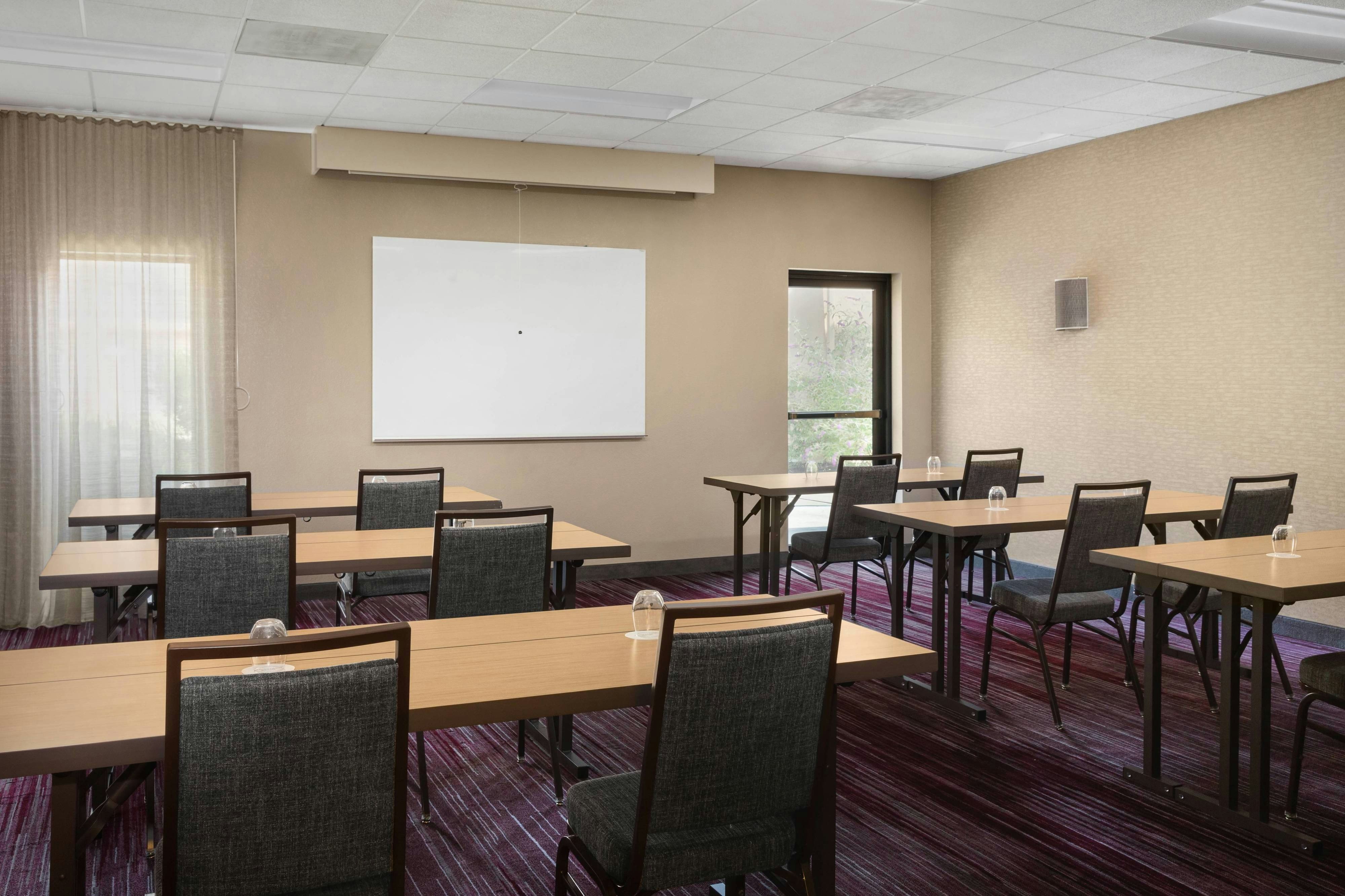 Courtyard Fishkill by Marriott 33/34