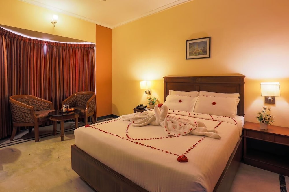 BUSINESS, DOUBLE BED