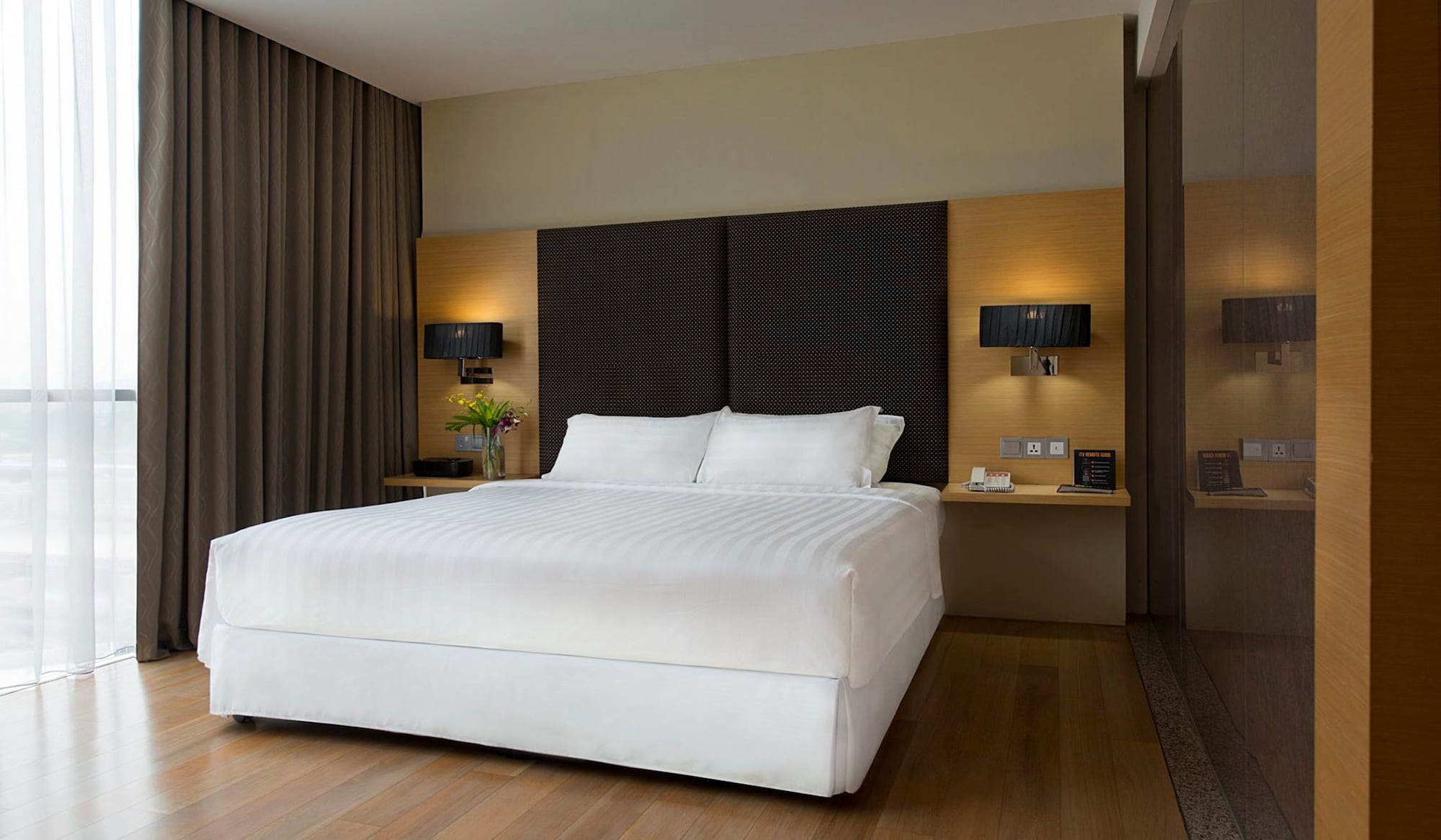 Essential, Premier, King Bed