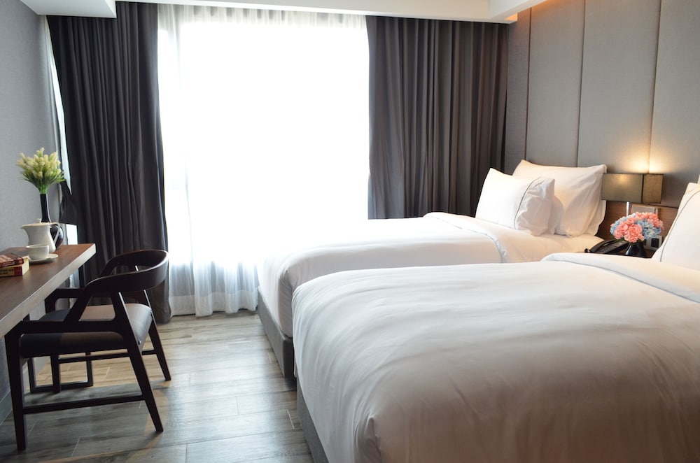 Ayathorn Bangkok Hotel 14/50
