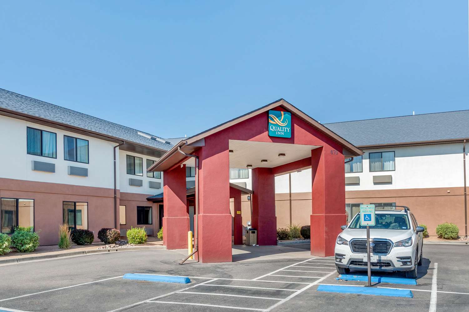 Quality Inn Pueblo North 18/19