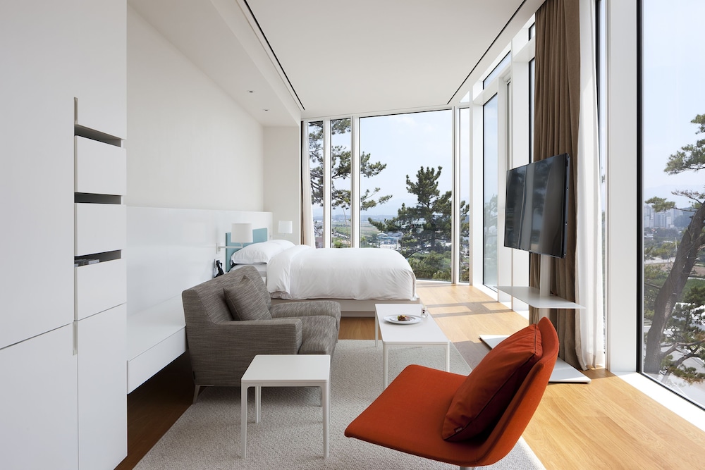 Seamarq Hotel 48/70