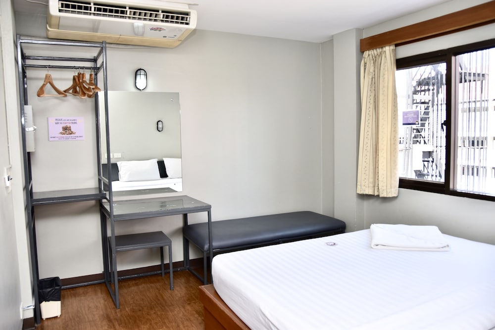 Bhiman Inn 15/51