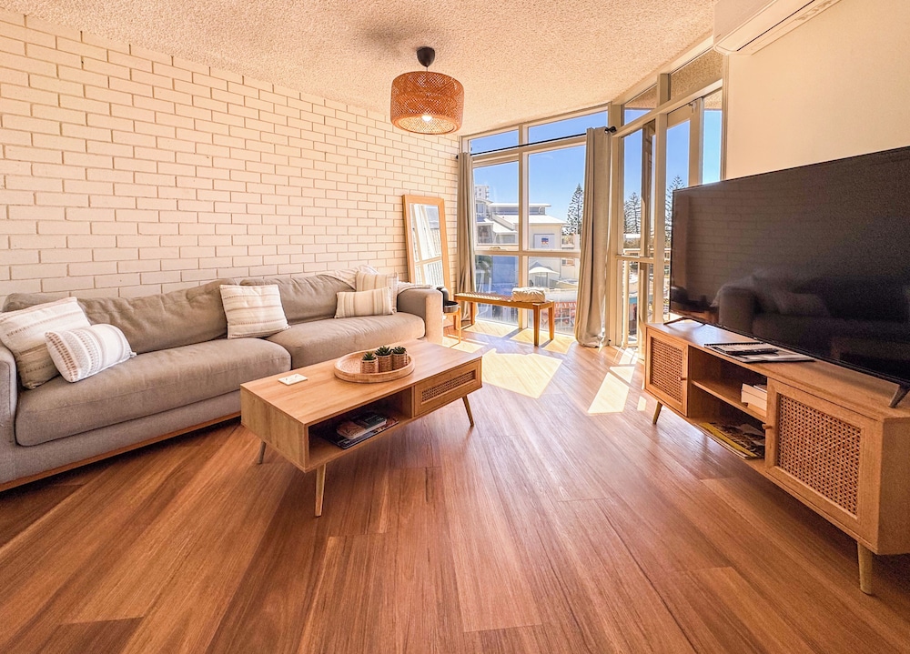NORTHPOINT HOLIDAY APARTMENTS 45/61