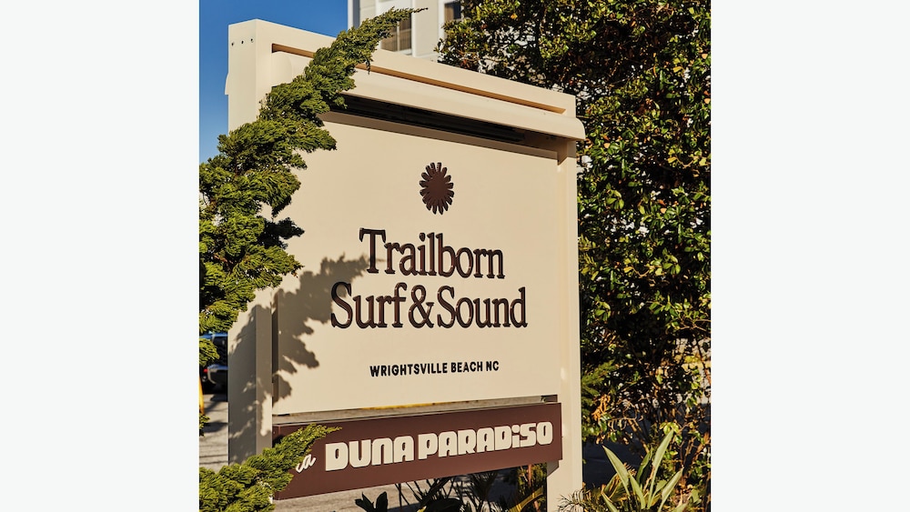 Blockade Runner Beach Resort 3/70
