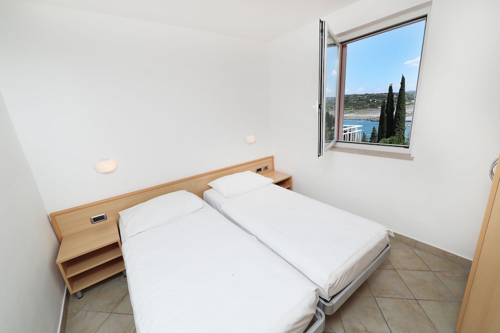 Salinera Apartments 24/64