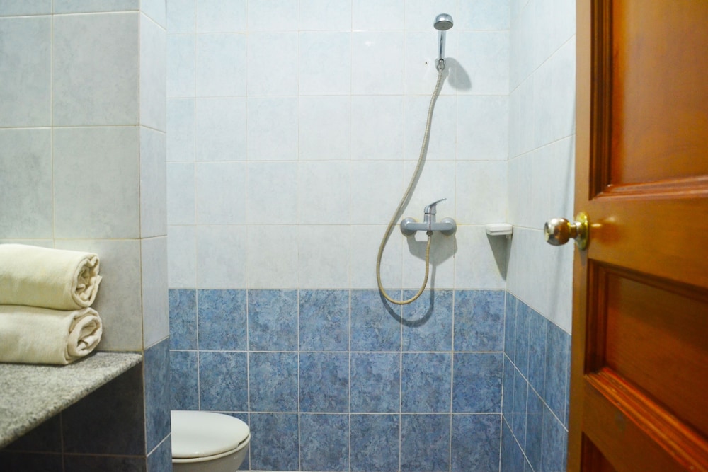 OYO 1240 Hotel Pantai Jaya 36/37